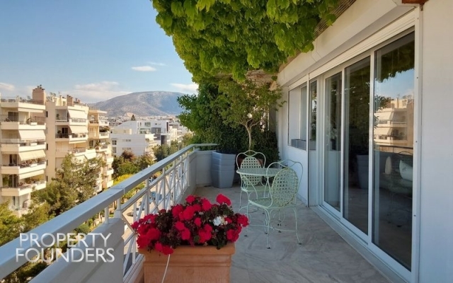 (For Sale) Residential Penthouse || Athens South/Glyfada - 250 Sq.m, 2 Bedrooms, 1.490.000€ 