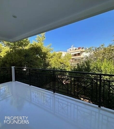 (For Rent) Residential Floor Apartment || East Attica/Vouliagmeni - 160 Sq.m, 4 Bedrooms, 3.700€ 